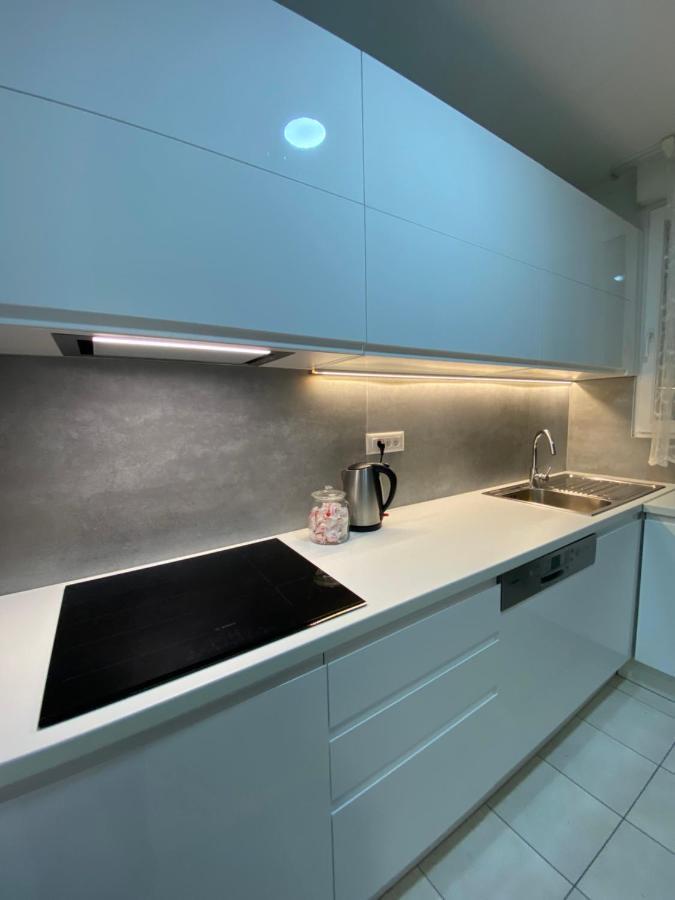 Lägenhet Sandra, With 2 Bathroom, Wi-fi, Private Parking